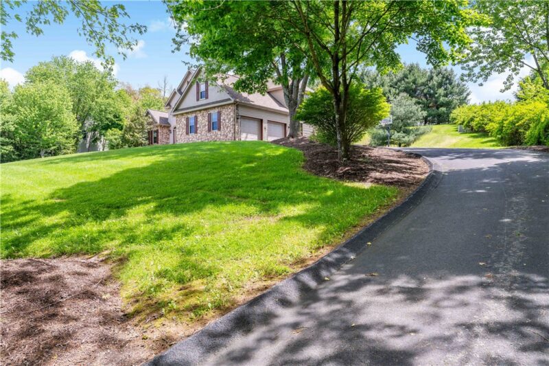 358 West Jefferson Road — photo 3