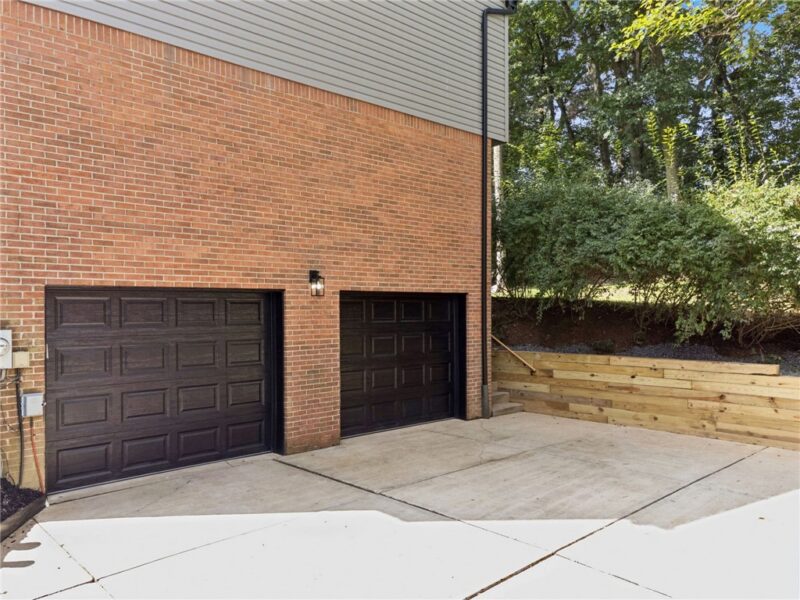 734 Heathergate Dr — photo 2