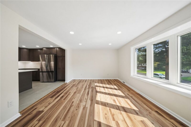734 Heathergate Dr — photo 5