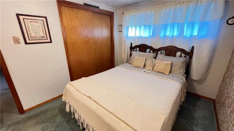 212 Pine Street — photo 8