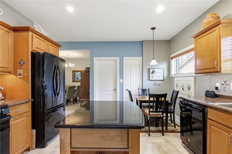 150 Green Commons Drive — photo 6