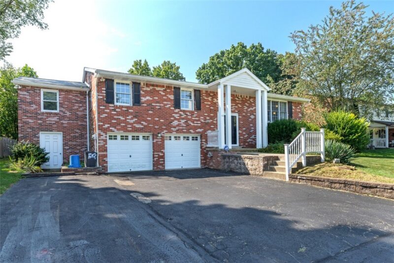 502 Saint Thomas Drive — photo 2