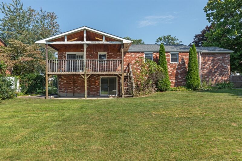 502 Saint Thomas Drive — photo 3