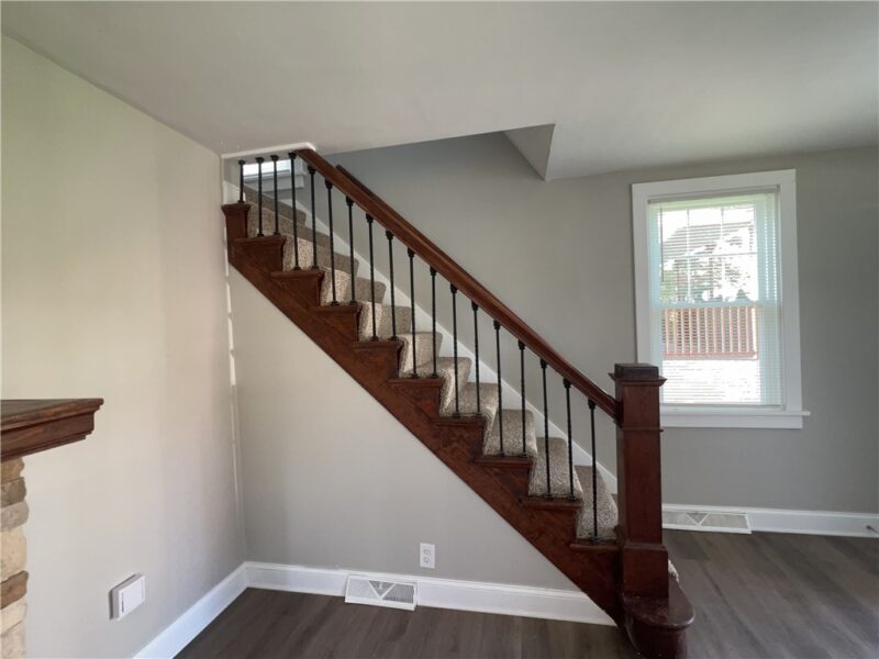 778 Elk AVENUE — photo 3