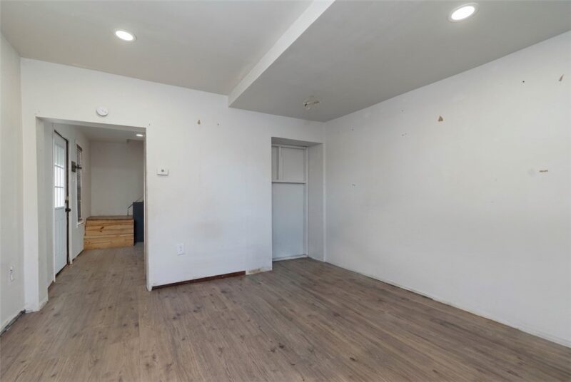 208 Campbell St — photo 5