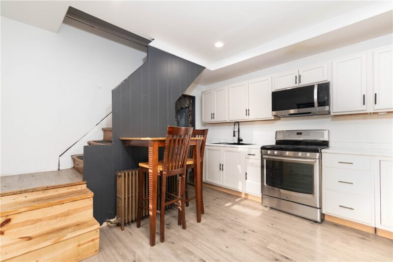 208 Campbell St — photo 7