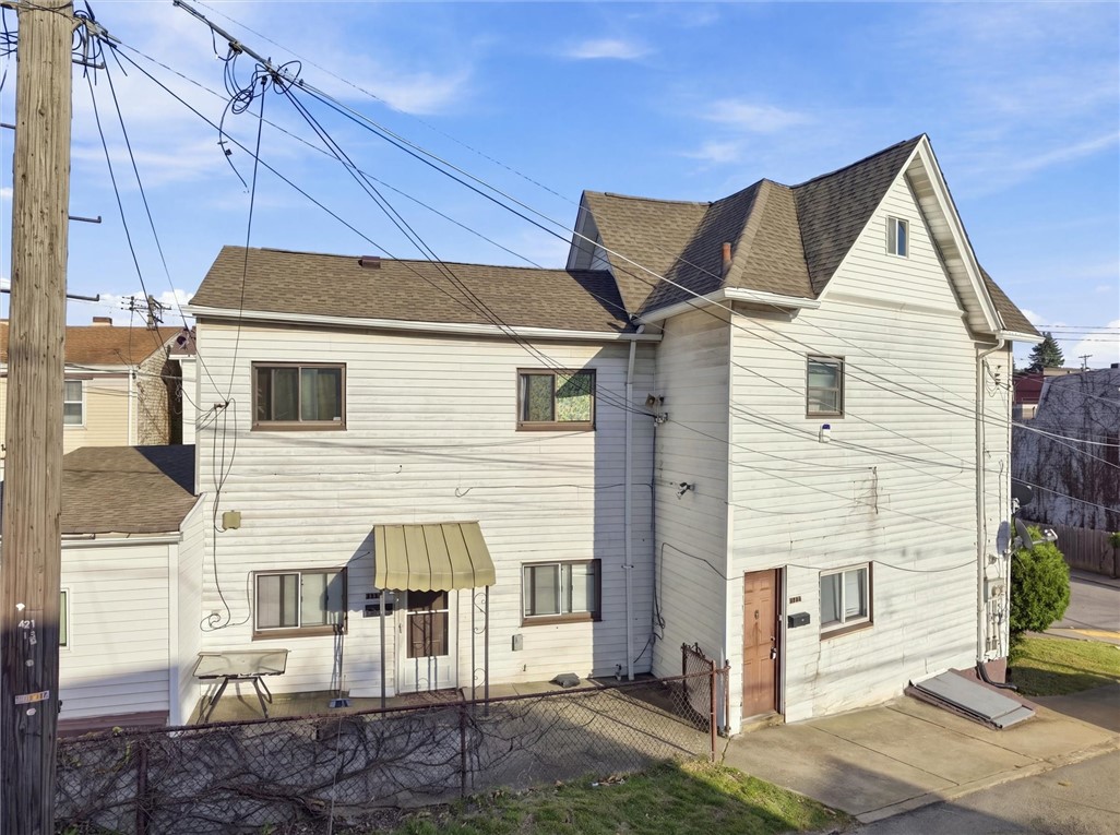 134 - 136 Amanda Ave — photo 1