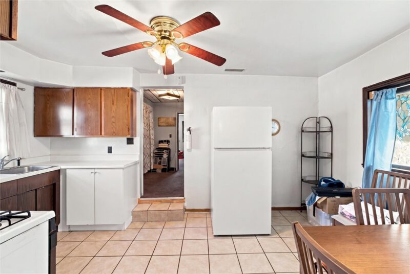 134 - 136 Amanda Ave — photo 6