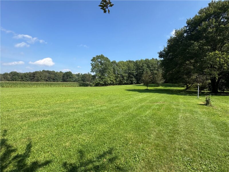 4124 Hemlock Rd — photo 2