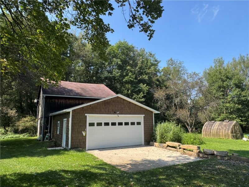 4124 Hemlock Rd — photo 3