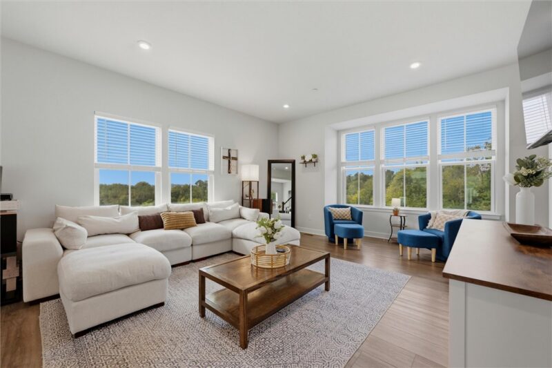 204 Filmore Drive — photo 3