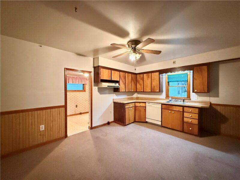 43 Columbia Avenue — photo 3