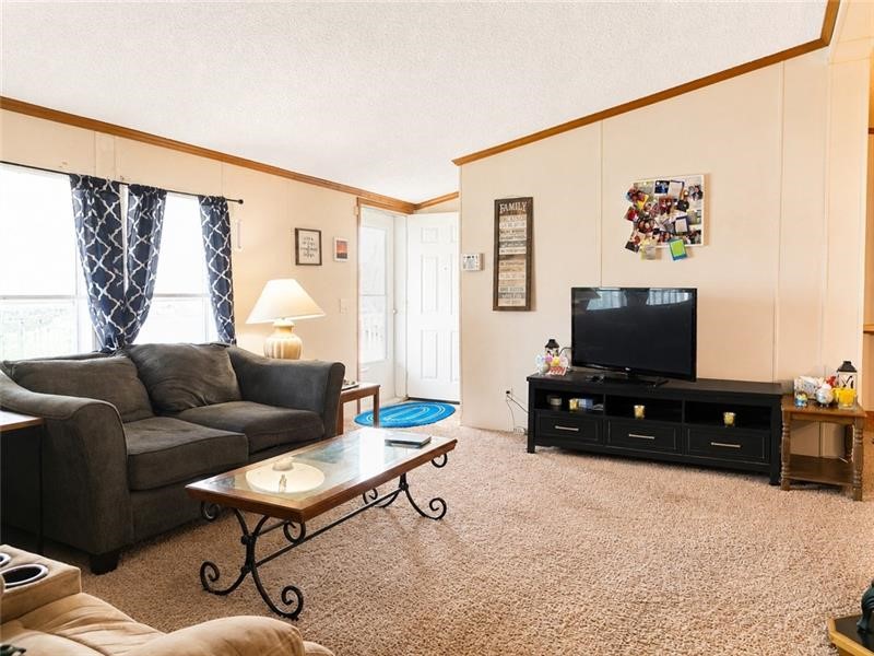 325 N Chestnut Street — photo 4