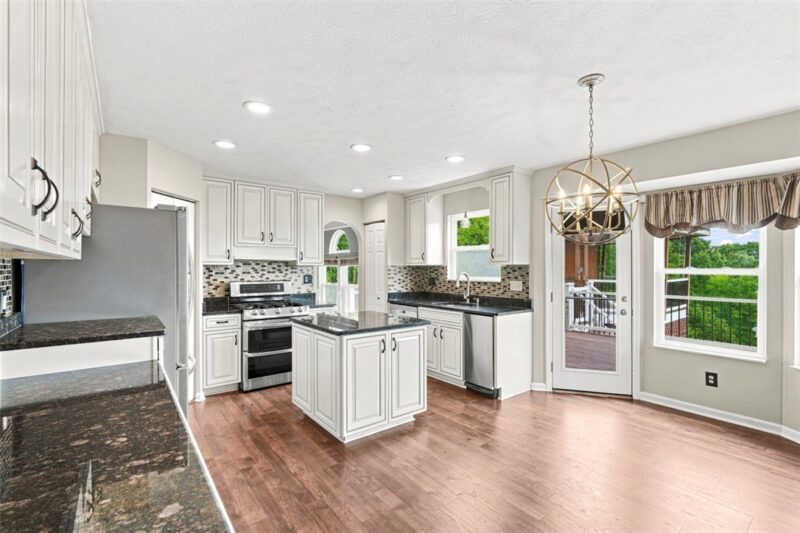 1512 Laurel Ridge Dr — photo 7