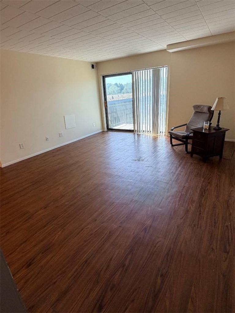 633 Forest Green Dr — photo 3