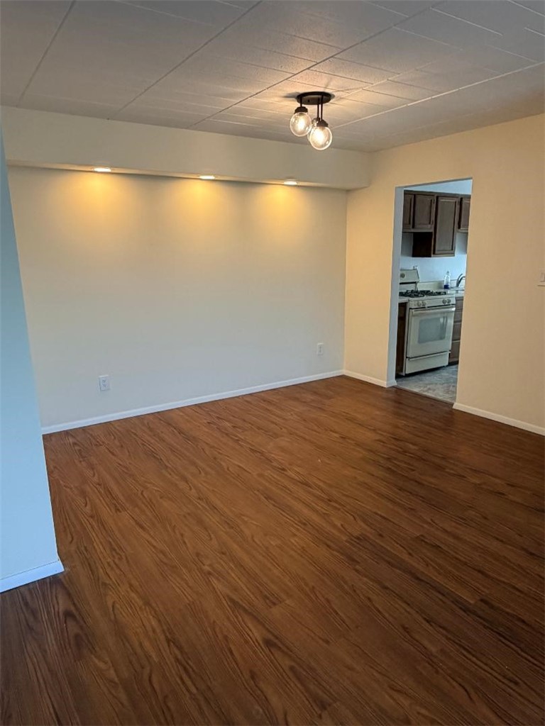 633 Forest Green Dr — photo 7
