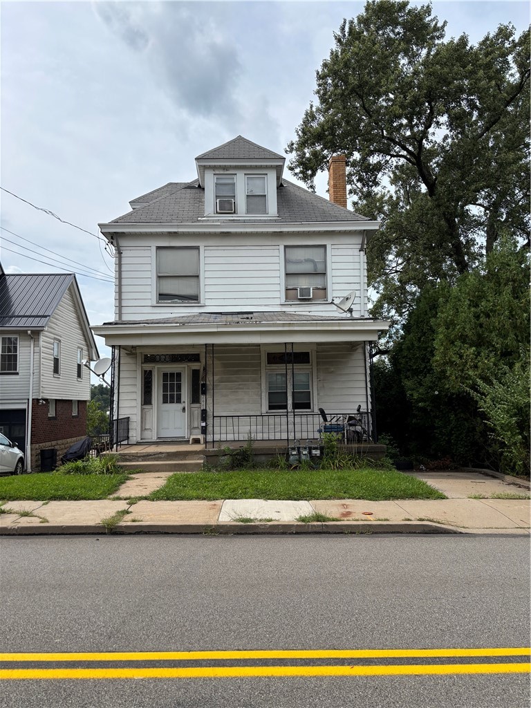 2442 Pioneer Avenue — photo 1