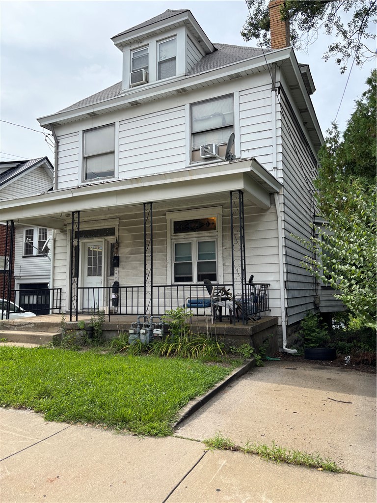 2442 Pioneer Avenue — photo 2