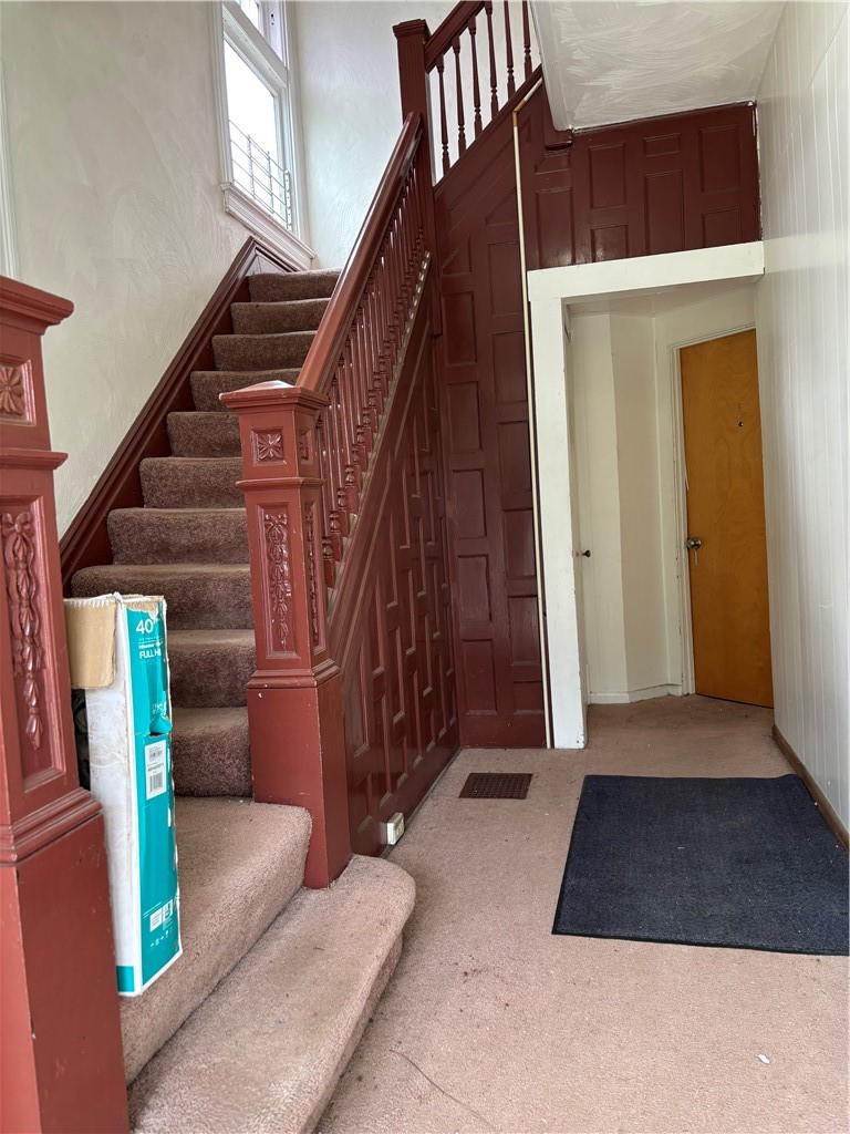 2442 Pioneer Avenue — photo 4