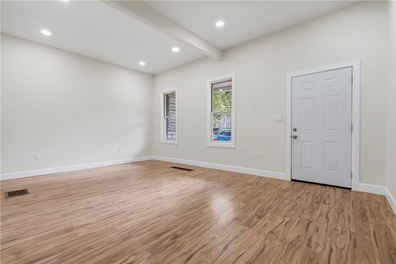 117 W 14th Ave — photo 4