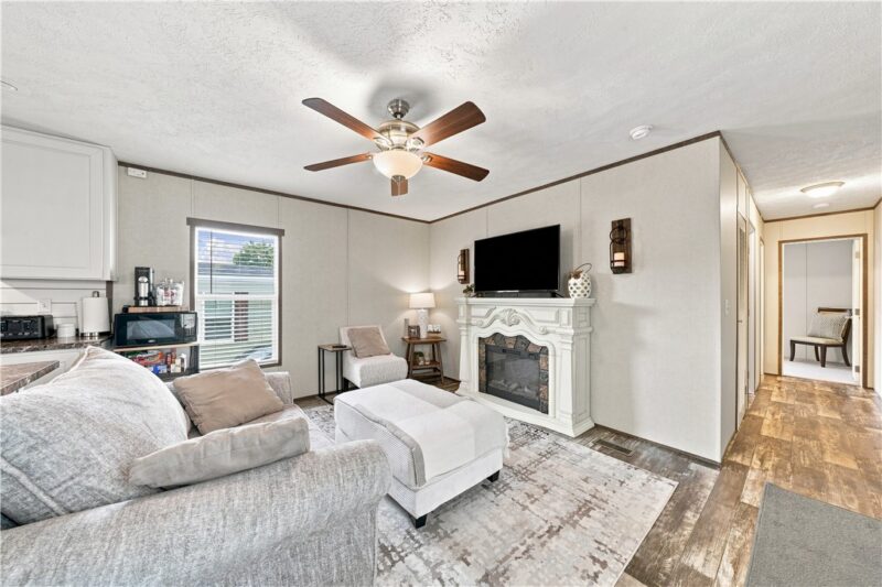 163 West Dr — photo 3