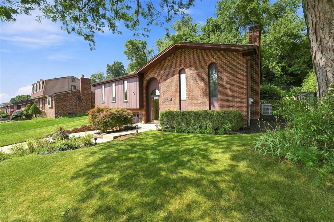 628 Ray Dr — photo 1