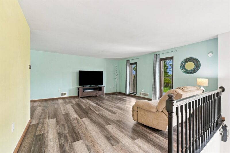 628 Ray Dr — photo 8