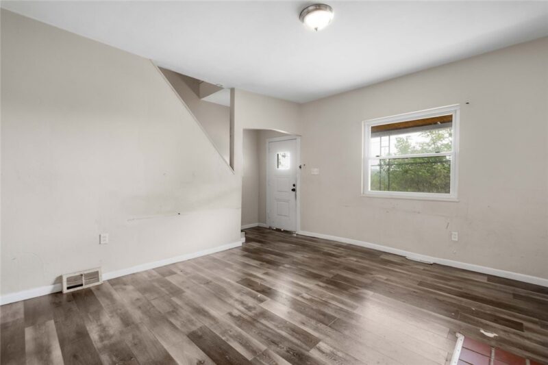 429 Alexander Street — photo 3