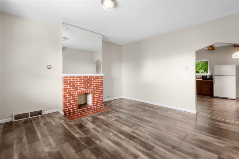 429 Alexander Street — photo 4