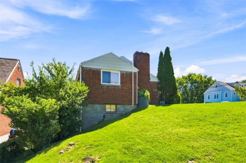 5835 Keystone Dr — photo 3