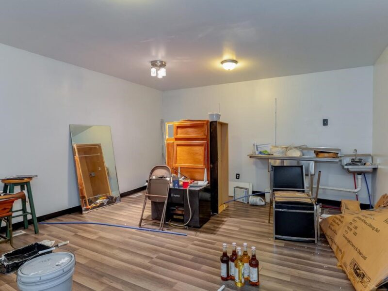 372 E Washington St — photo 8