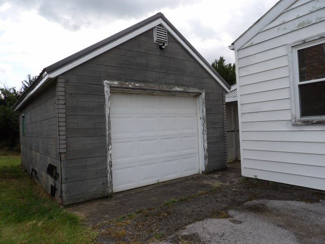 716 Demuth Street — photo 6