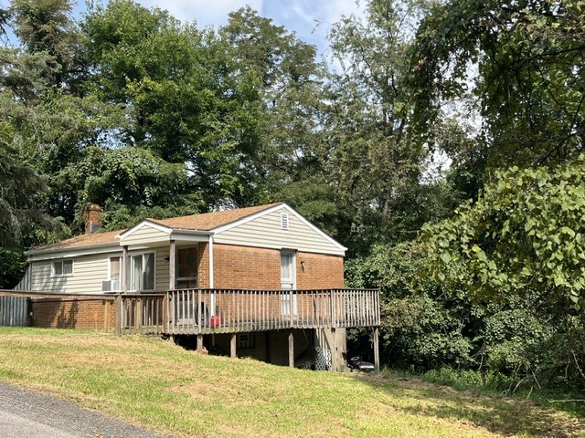 42 Grace St — photo 3