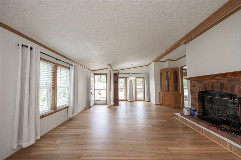130 Rock Lake Dr — photo 5