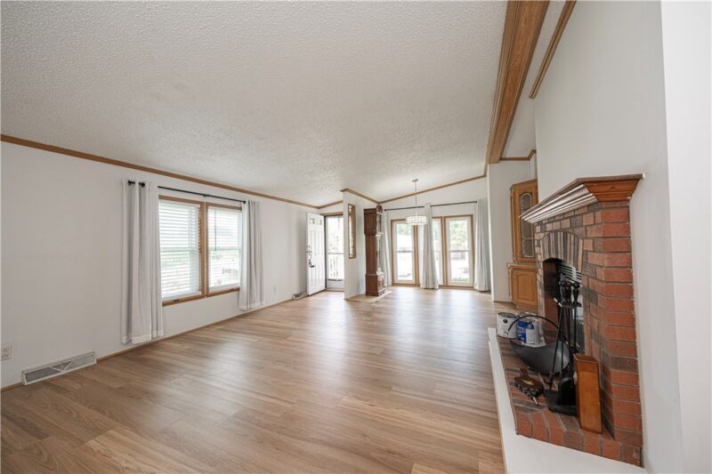 130 Rock Lake Dr — photo 6
