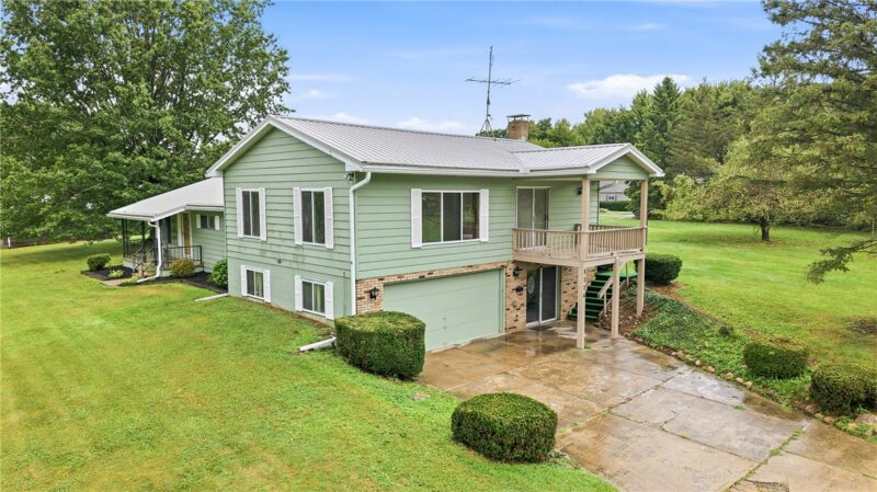 1114 Fairlawn Ln — photo 4