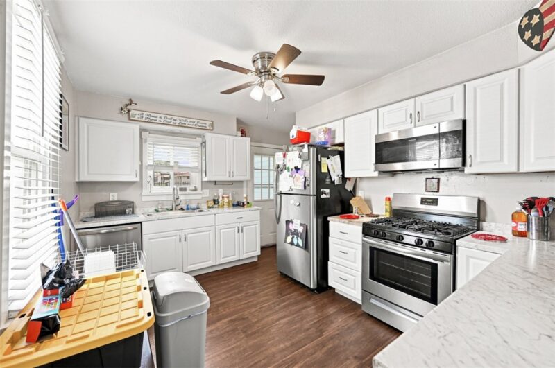 222 Hastings Ave — photo 7