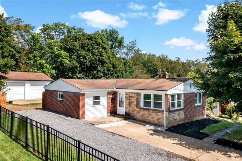 3033 Fairway Dr — photo 2