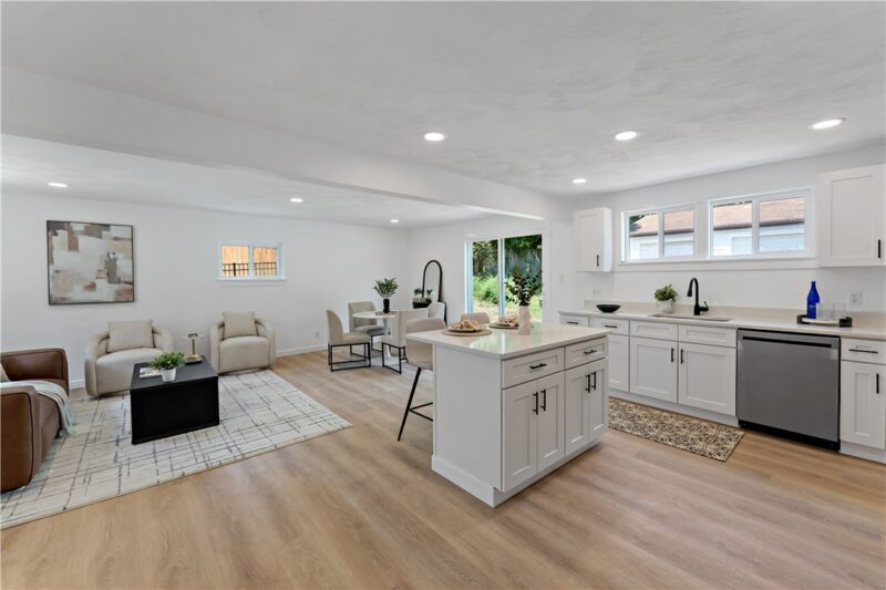 3033 Fairway Dr — photo 4