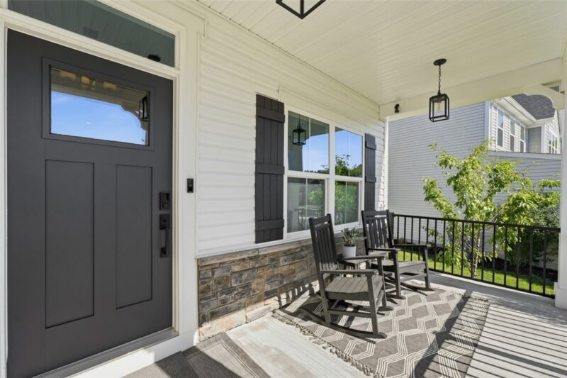 406 Sarjean Way — photo 3