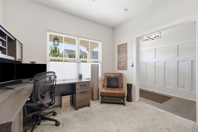 406 Sarjean Way — photo 8