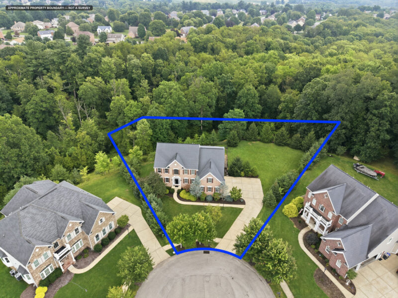 400 Hidden Meadow DRIVE — photo 2