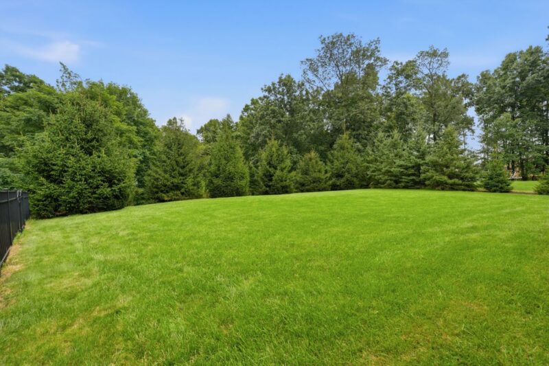 400 Hidden Meadow DRIVE — photo 3