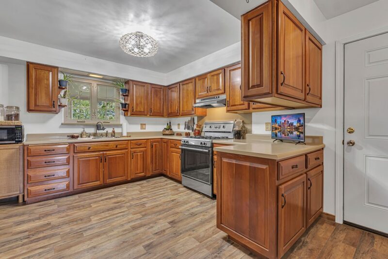 929 Speyer Ave — photo 8
