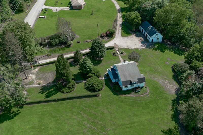 1233 Margaret Rd — photo 4