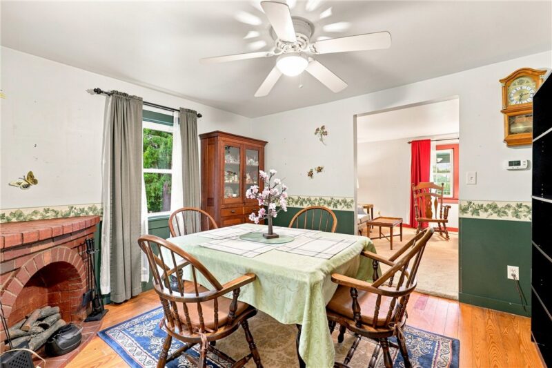 205 Howard Dr — photo 3