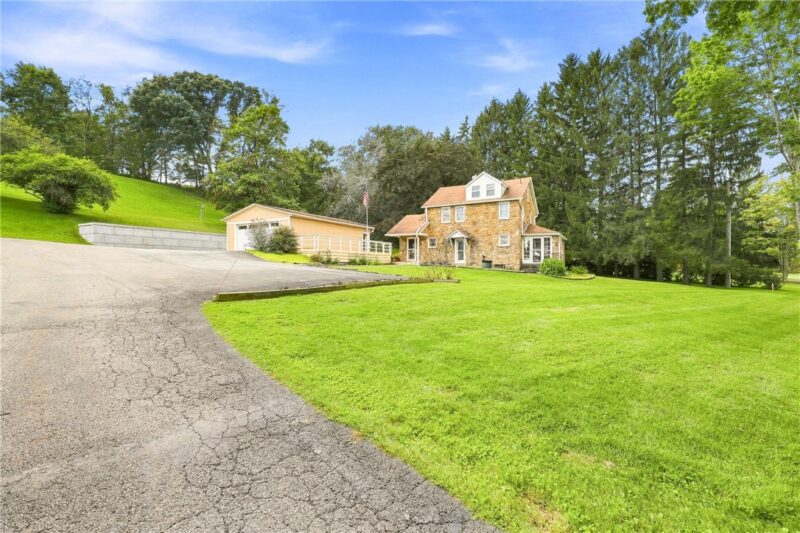 205 Howard Dr — photo 7