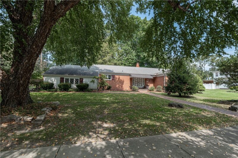 101 E Fairfield Ave — photo 2