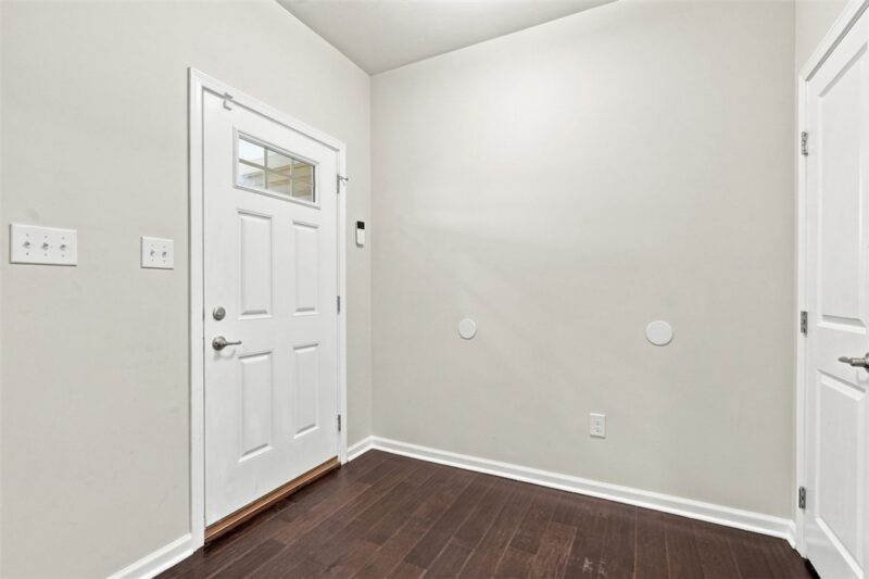 3002 Highpoint Dr — photo 4