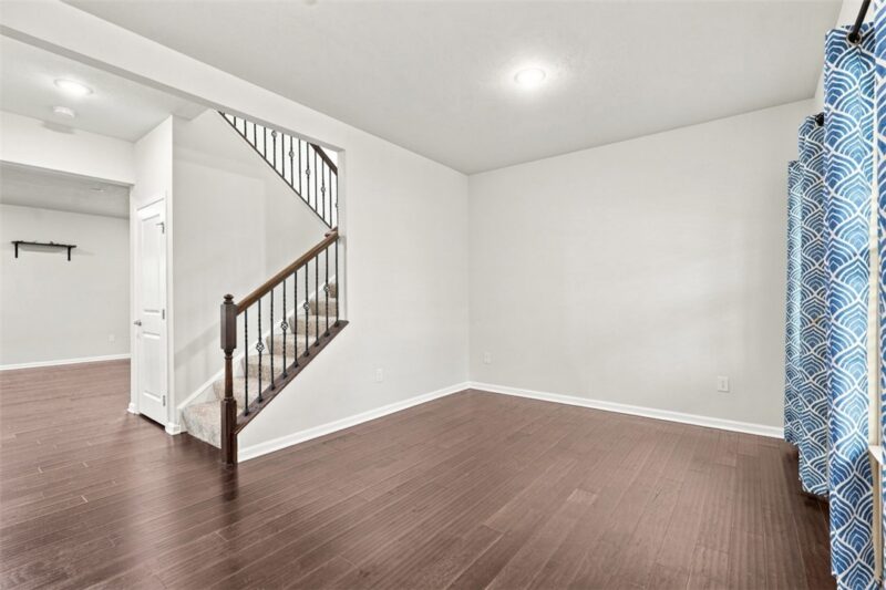 3002 Highpoint Dr — photo 5